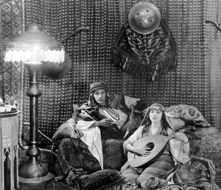 Agnes Ayers 1921 3 The Sheik with Rudolph Valention.wm.jpg